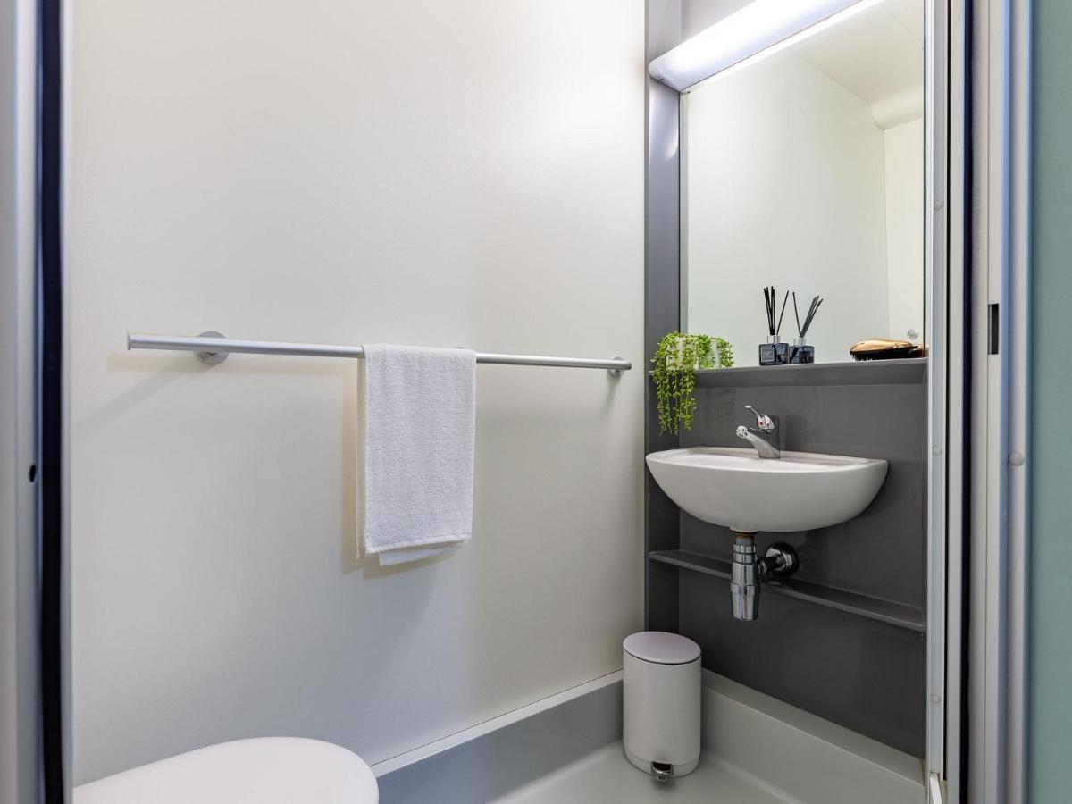 Students Only - Kendrick Hall In Reading Extérieur photo