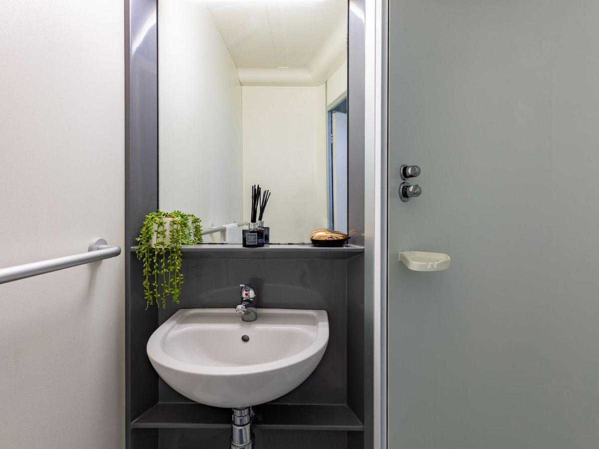 Students Only - Kendrick Hall In Reading Extérieur photo