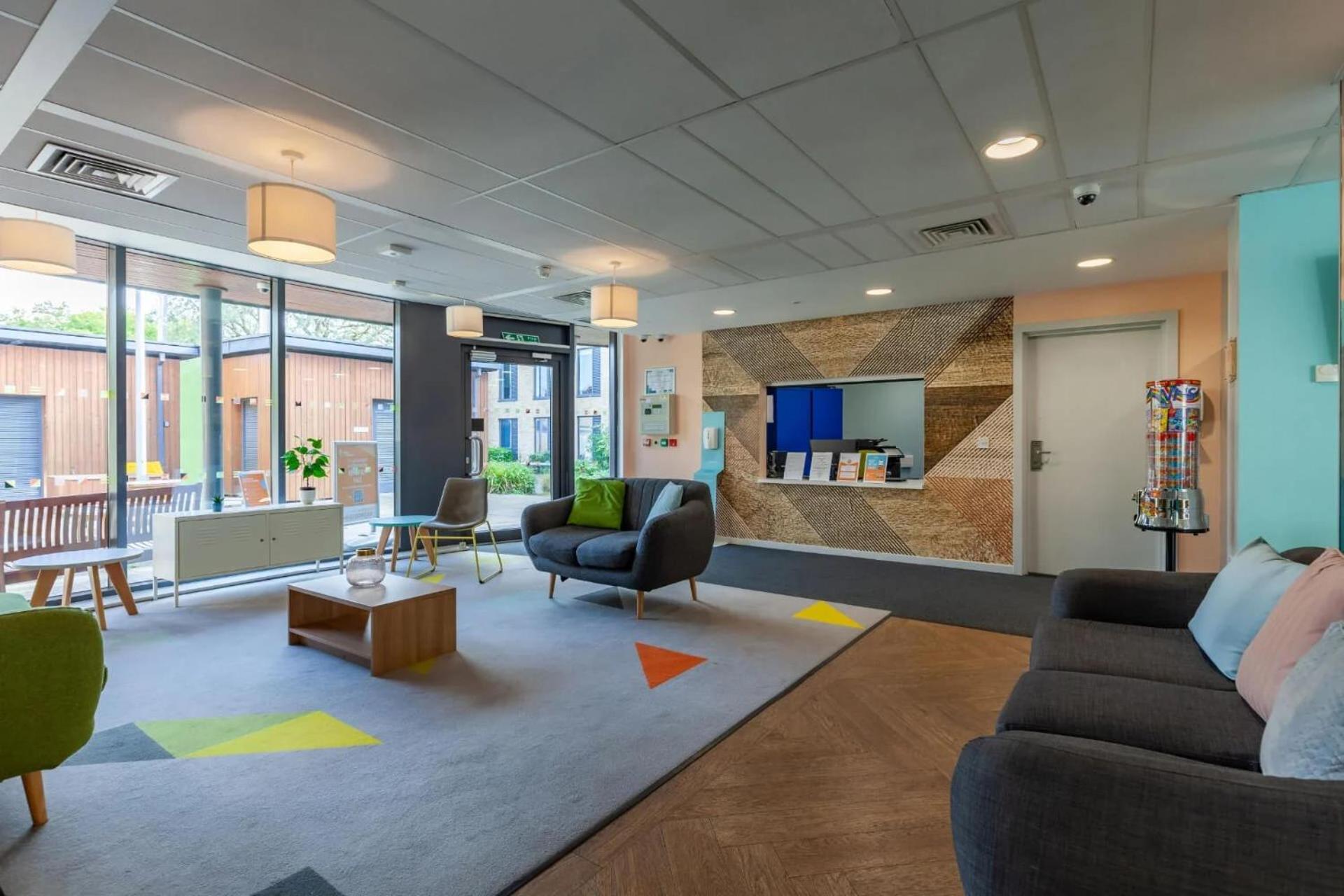 Students Only - Kendrick Hall In Reading Extérieur photo