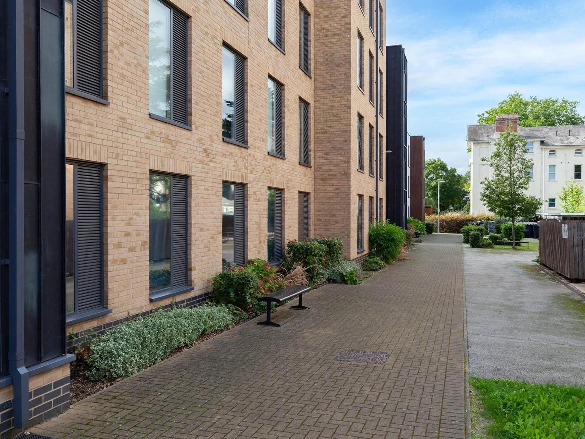 Students Only - Kendrick Hall In Reading Extérieur photo